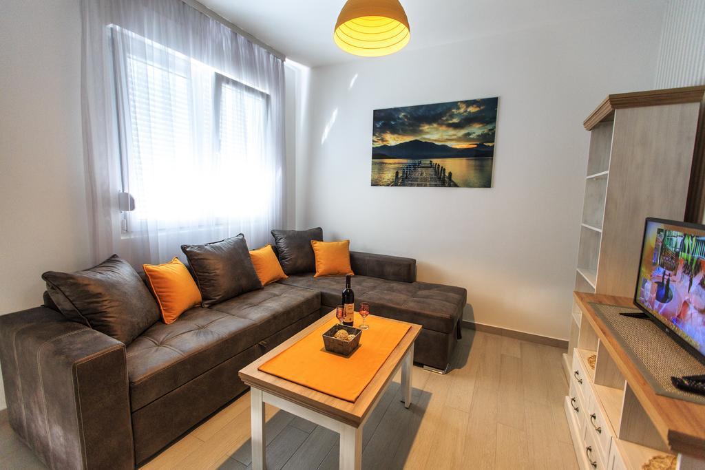 Apartments Aleksic بار المظهر الخارجي الصورة