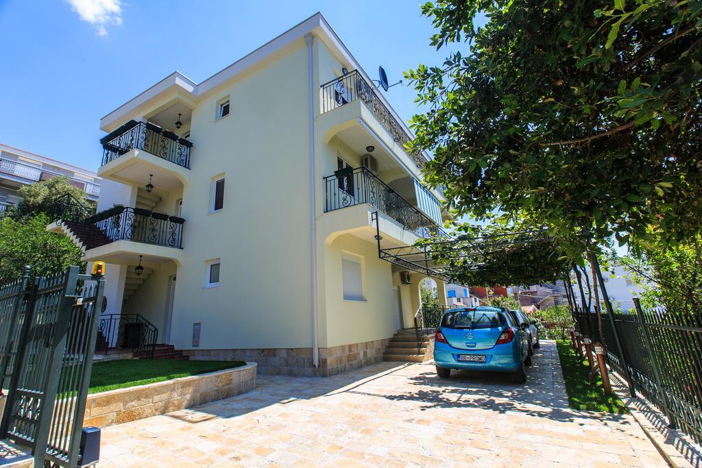 Apartments Aleksic بار المظهر الخارجي الصورة